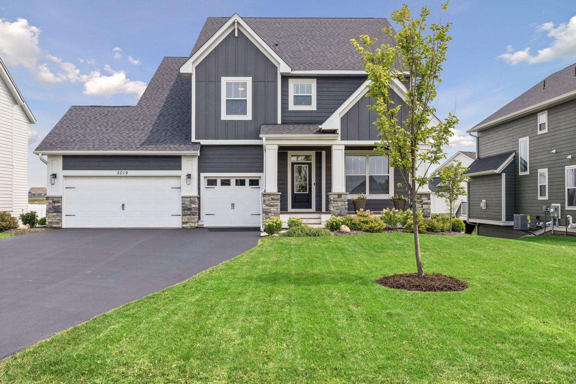 Photo of 5019 Airlake Drive, Woodbury, MN 55129
