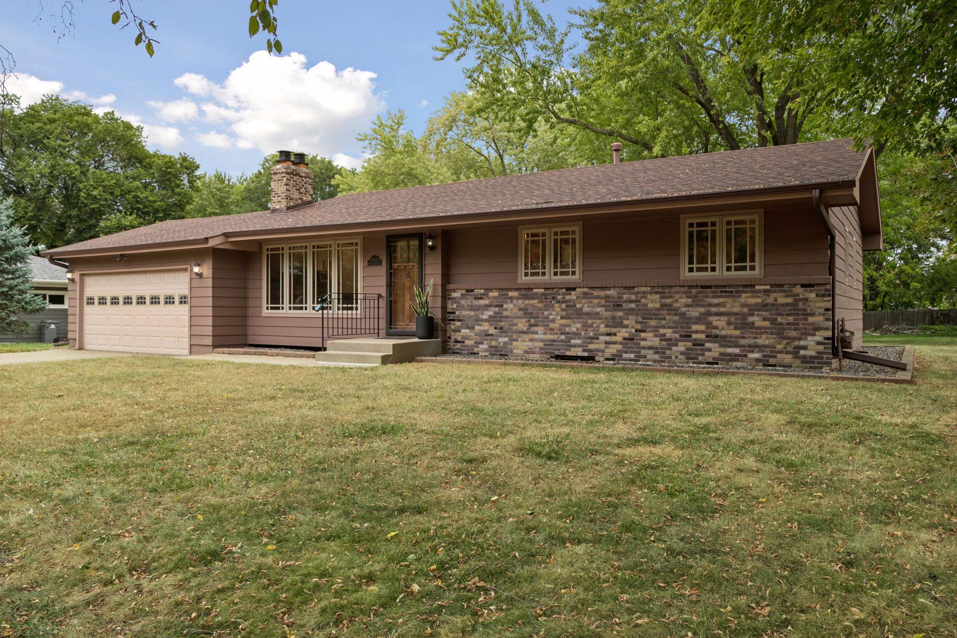 Photo of 18910 Harrogate Drive, Eden Prairie, MN 55346