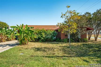 Photo of 300 N Wright, Poth, TX 78147
