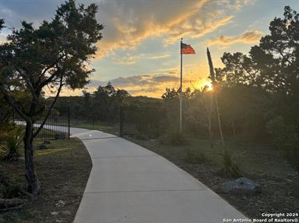 Photo of 739 W OAK ESTATES DR, San Antonio, TX 78260