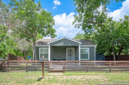 Photo of 1698 W Bridge, New Braunfels, TX 78130