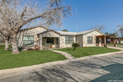 Photo of 501 Green St., Poth, TX 78147