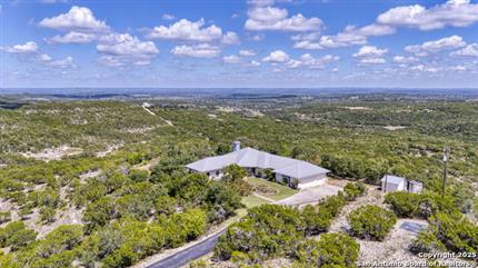 Photo of 305 Spanish Pass, Boerne, TX 78006