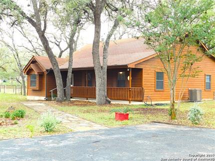 Photo of 525 Cherry Ridge, Floresville, TX 78114