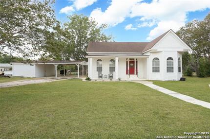 Photo of 1503 S 2nd Street, Floresville, TX 78114