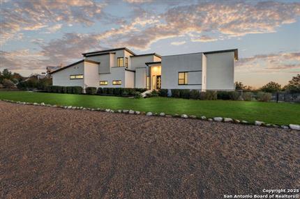 Photo of 1347 Bordeaux Lane, New Braunfels, TX 78132