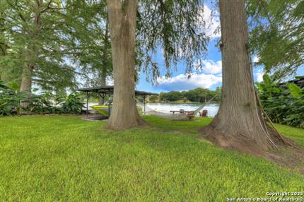 Photo of 1321 E Zipp, New Braunfels, TX 78130