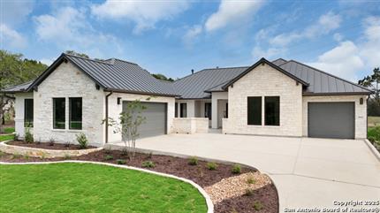 Photo of 8166 BLUE OAK WAY, Garden Ridge, TX 78266