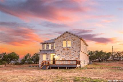 Photo of 288 County Road 105, Floresville, TX 78114