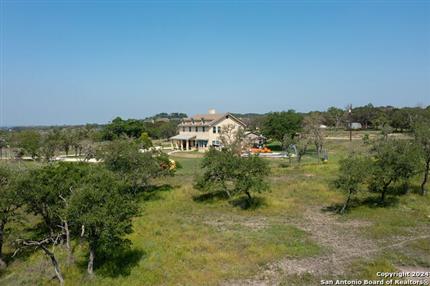 Photo of 140 Twin Springs Rd N, Kerrville, TX 78028