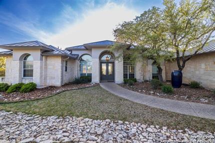 Photo of 302 PARADISE POINT DR, Boerne, TX 78006