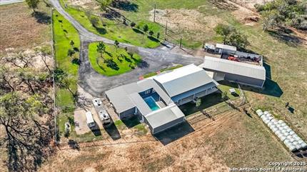 Photo of 6653 Fm 539, Floresville, TX 78114