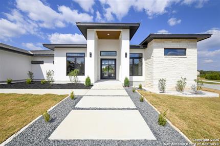 Photo of 10303 kendall, San Antonio, TX 78255