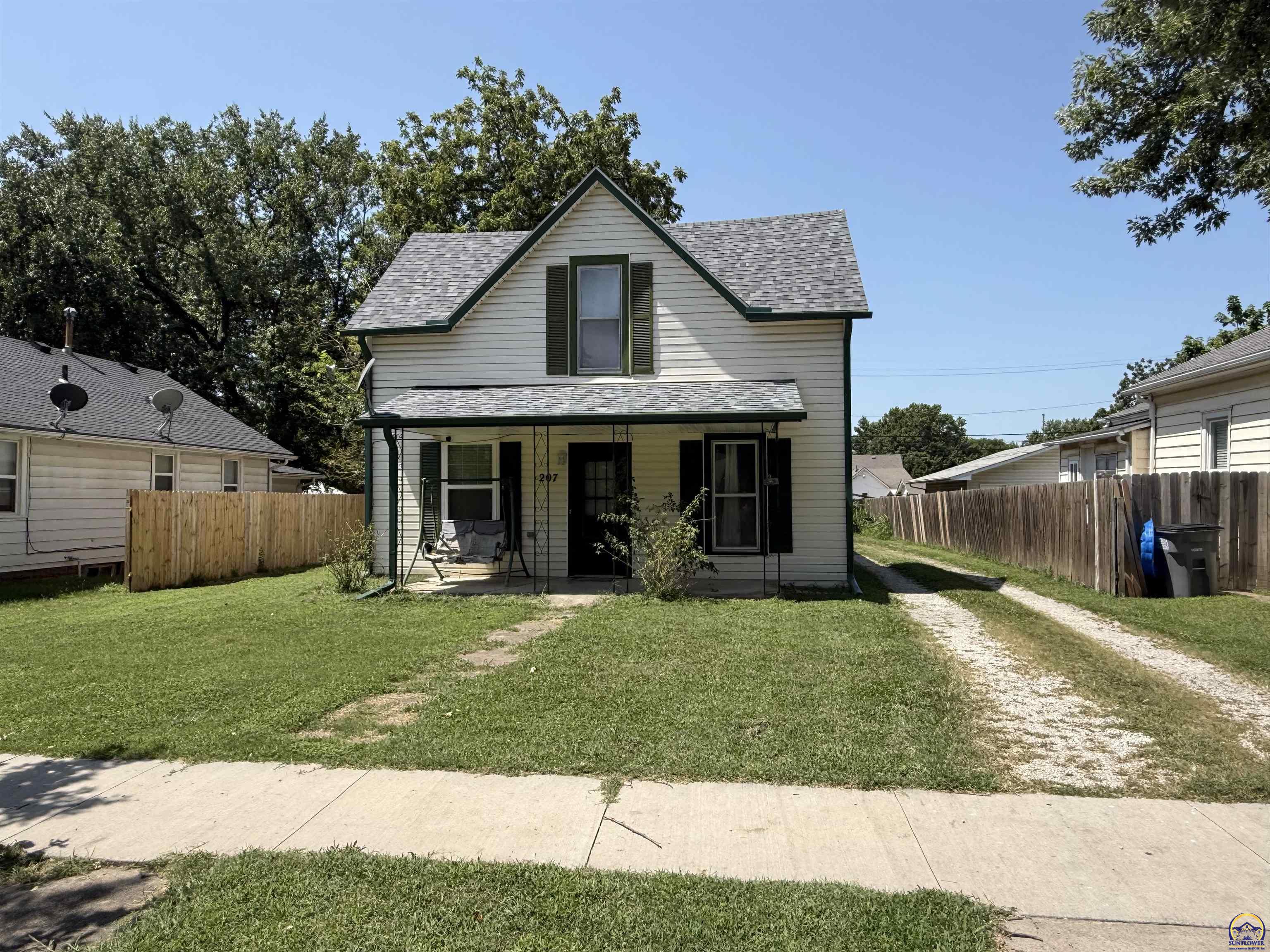 Photo of 207 S Congress St, Emporia, KS 66865