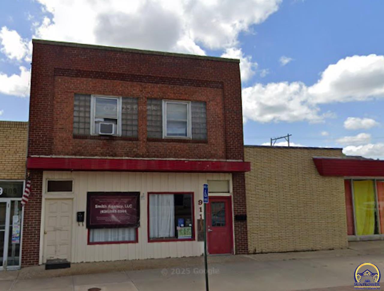 Photo of 911 Commercial St, Emporia, KS 66801
