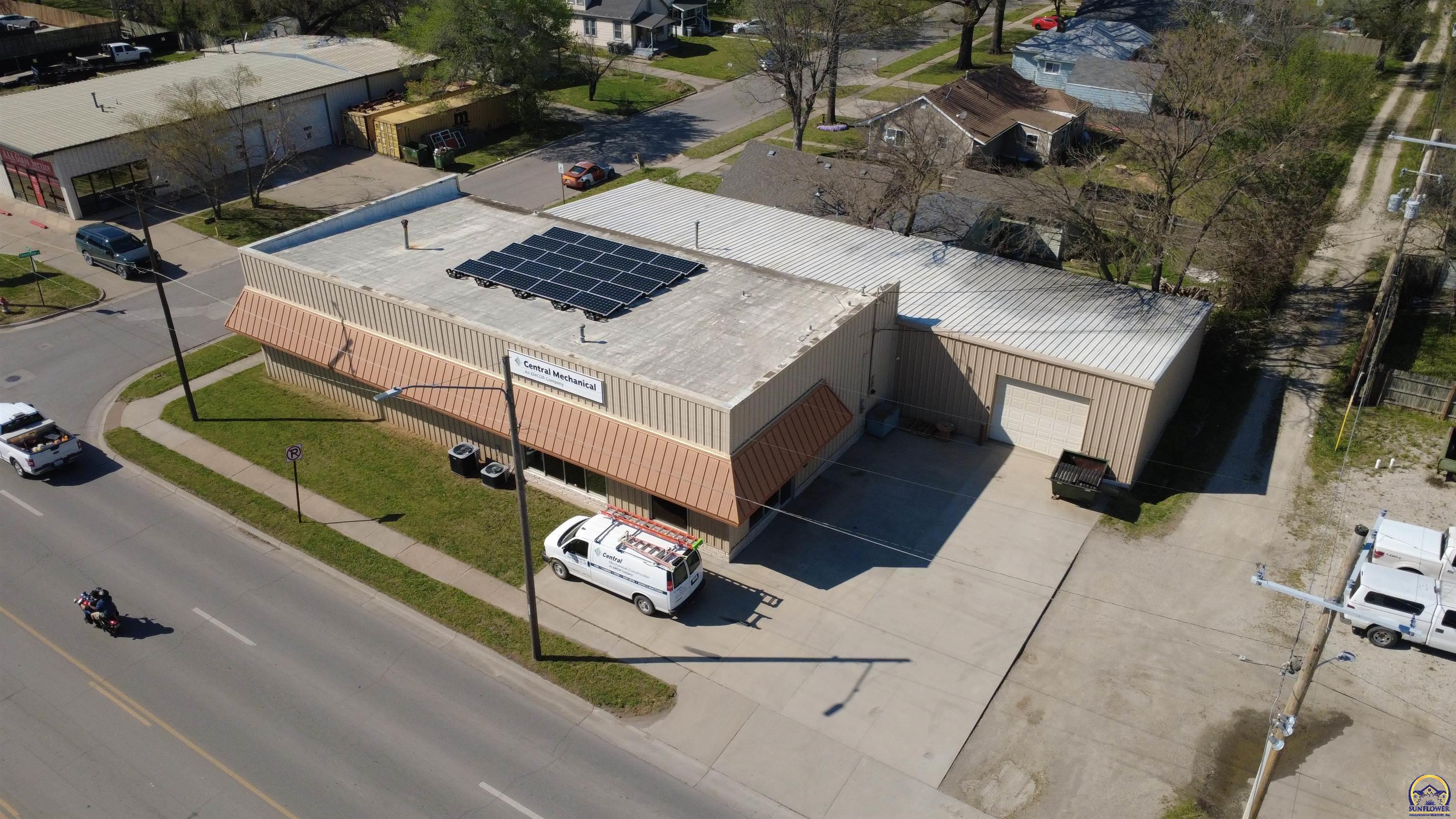 Photo of 1830 W 6th Ave, Emporia, KS 66801