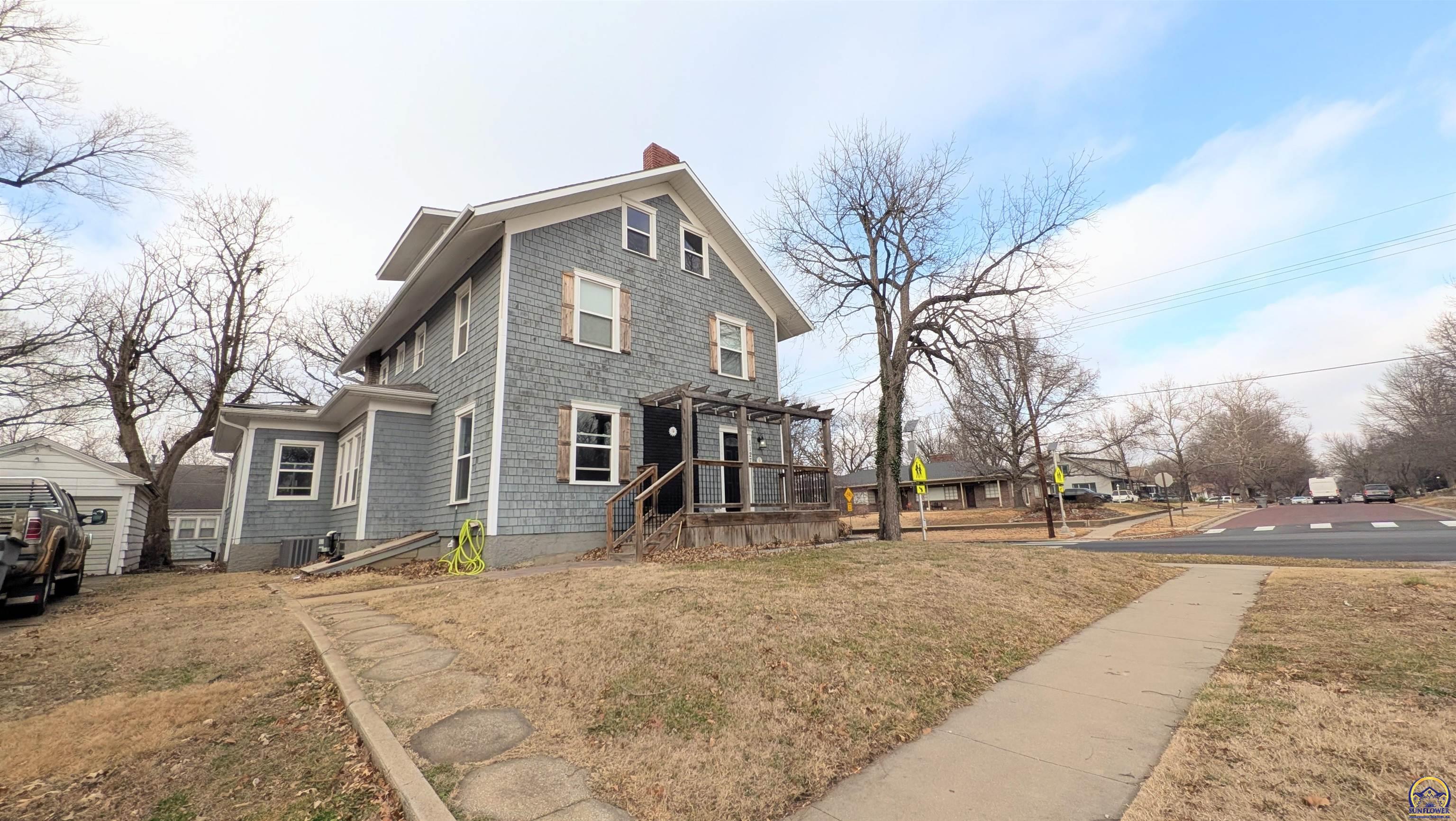 Photo of 1127 Washington ST, Emporia, KS 66801