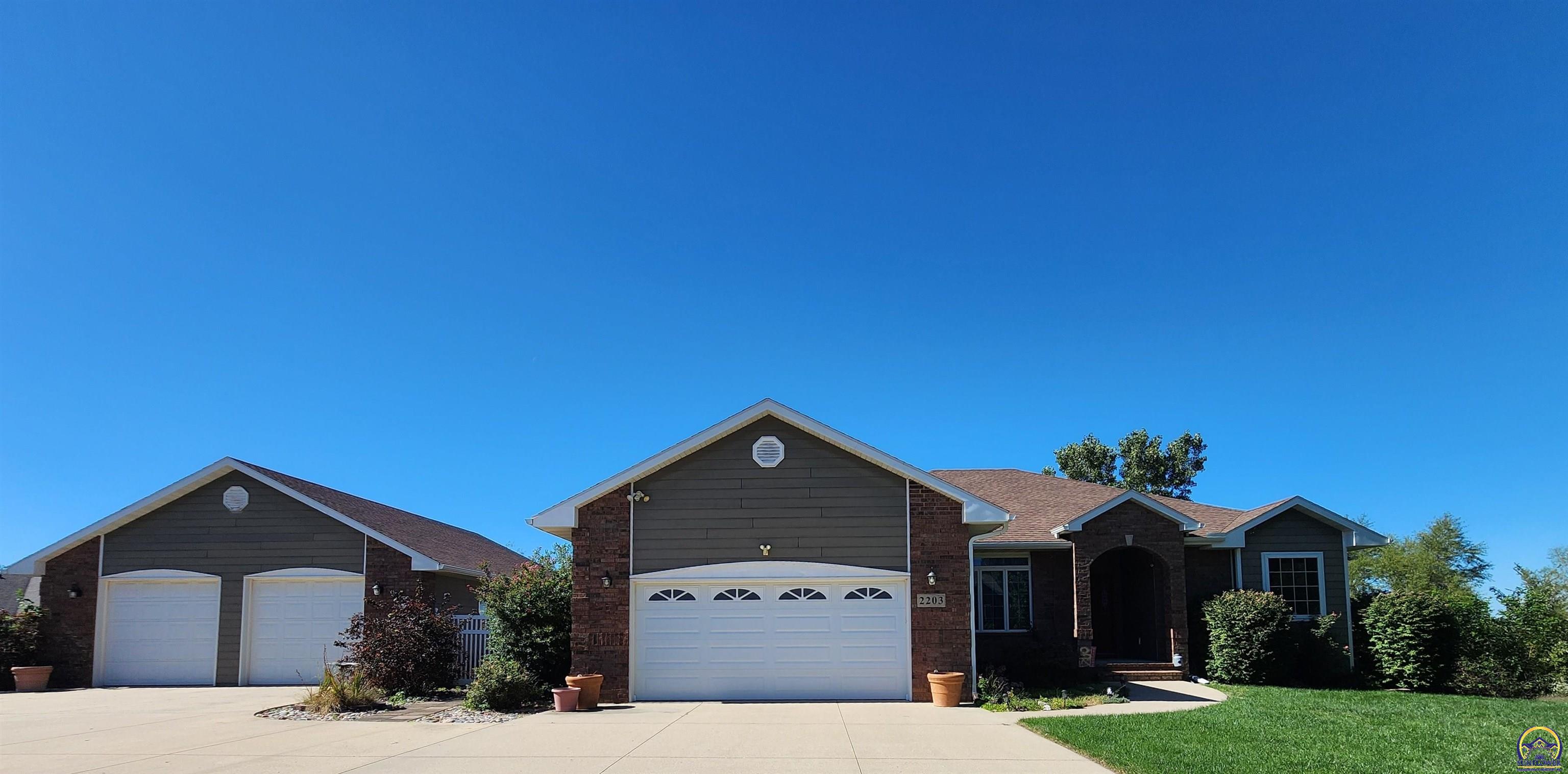 Photo of 2203 Deerbrook Lane, Emporia, KS 66801