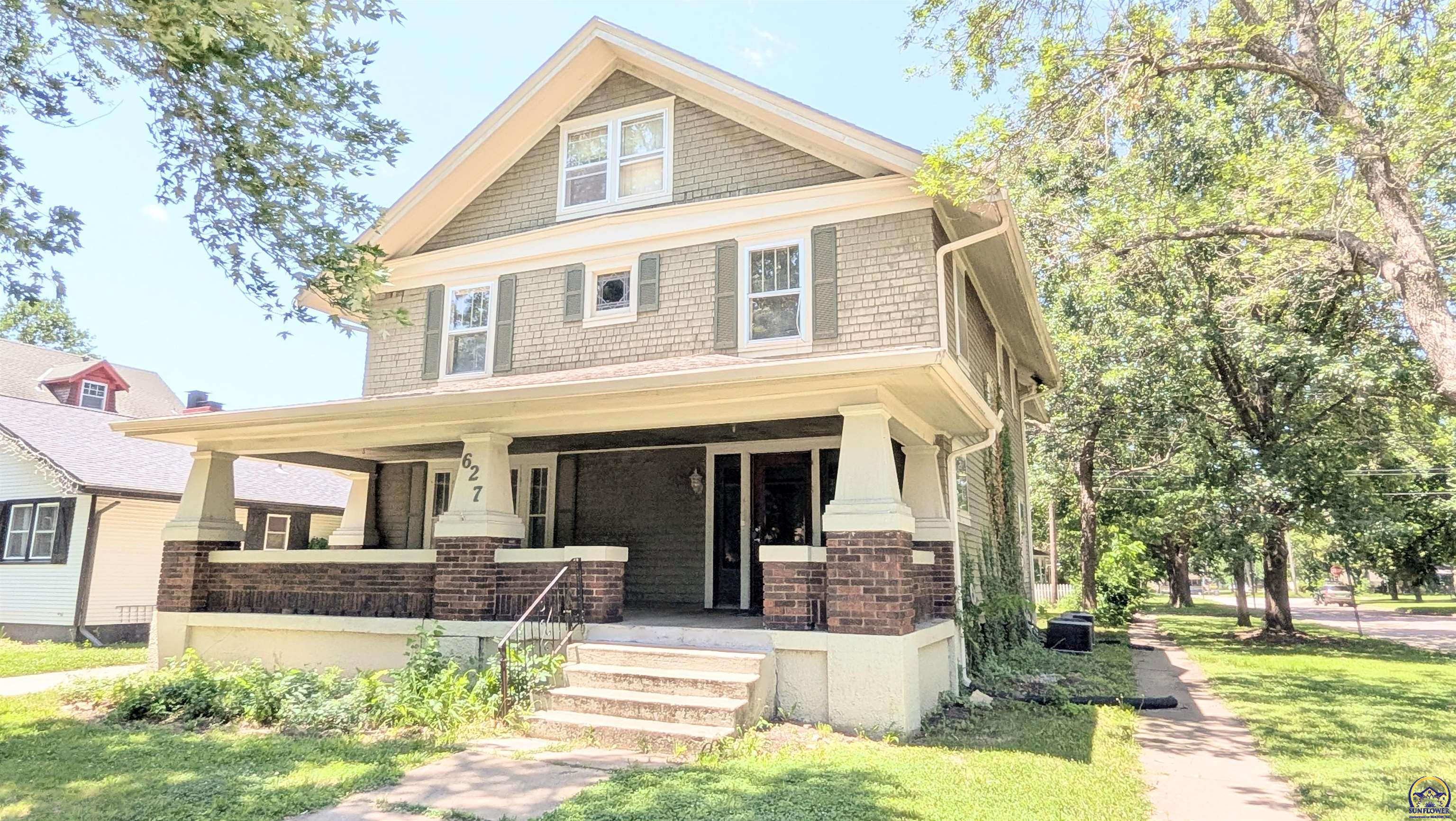Photo of 627 Neosho St, Emporia, KS 66801