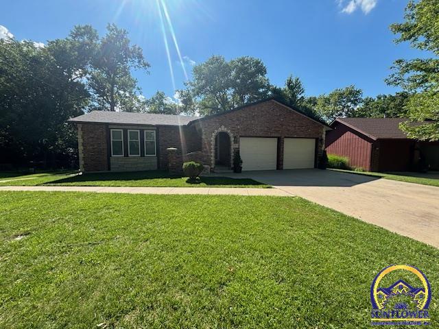 Photo of 2913 Monterey Dr, Emporia, KS 66801