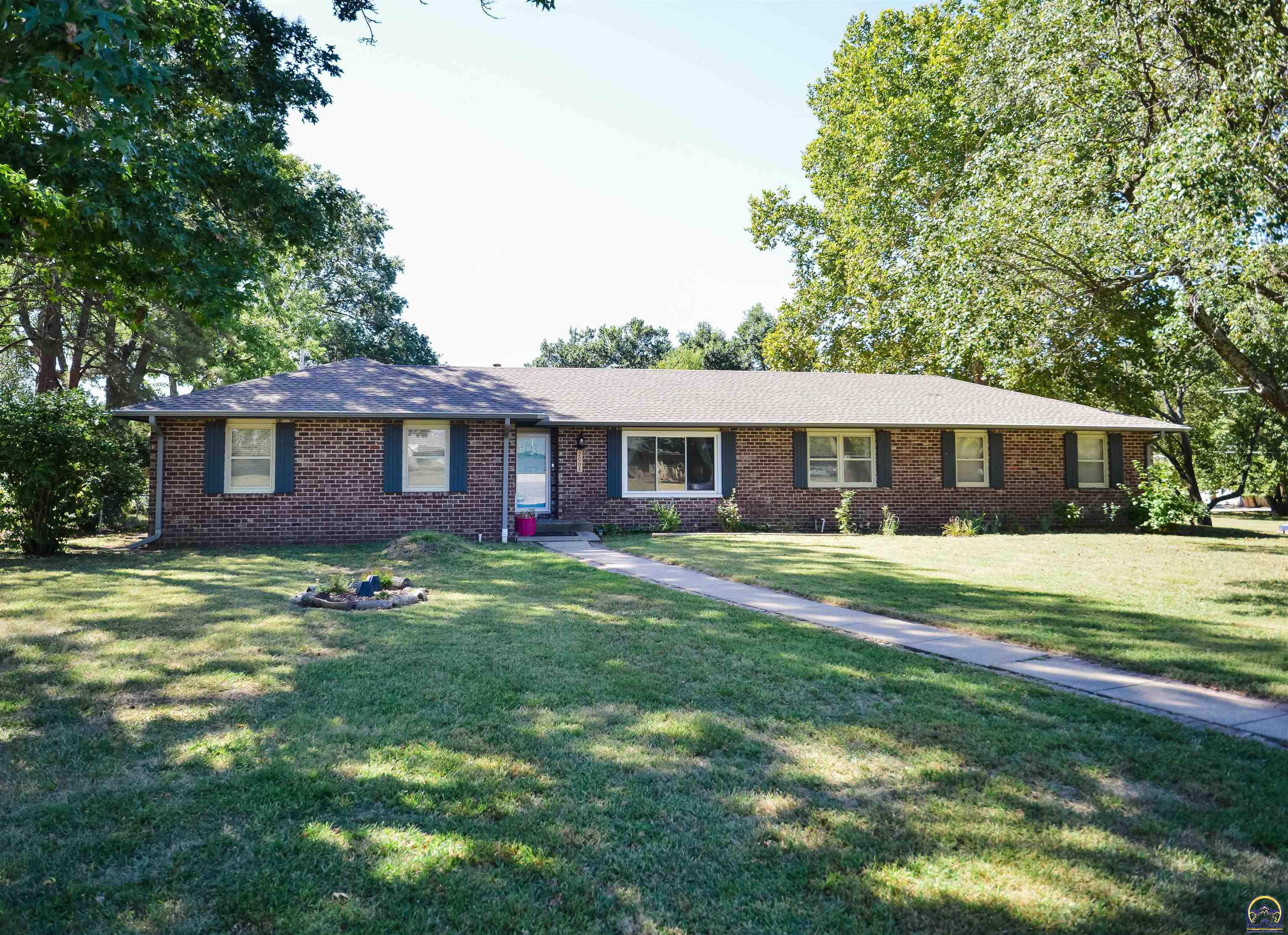 Photo of 2061 Prairie Ln, Emporia, KS 66801