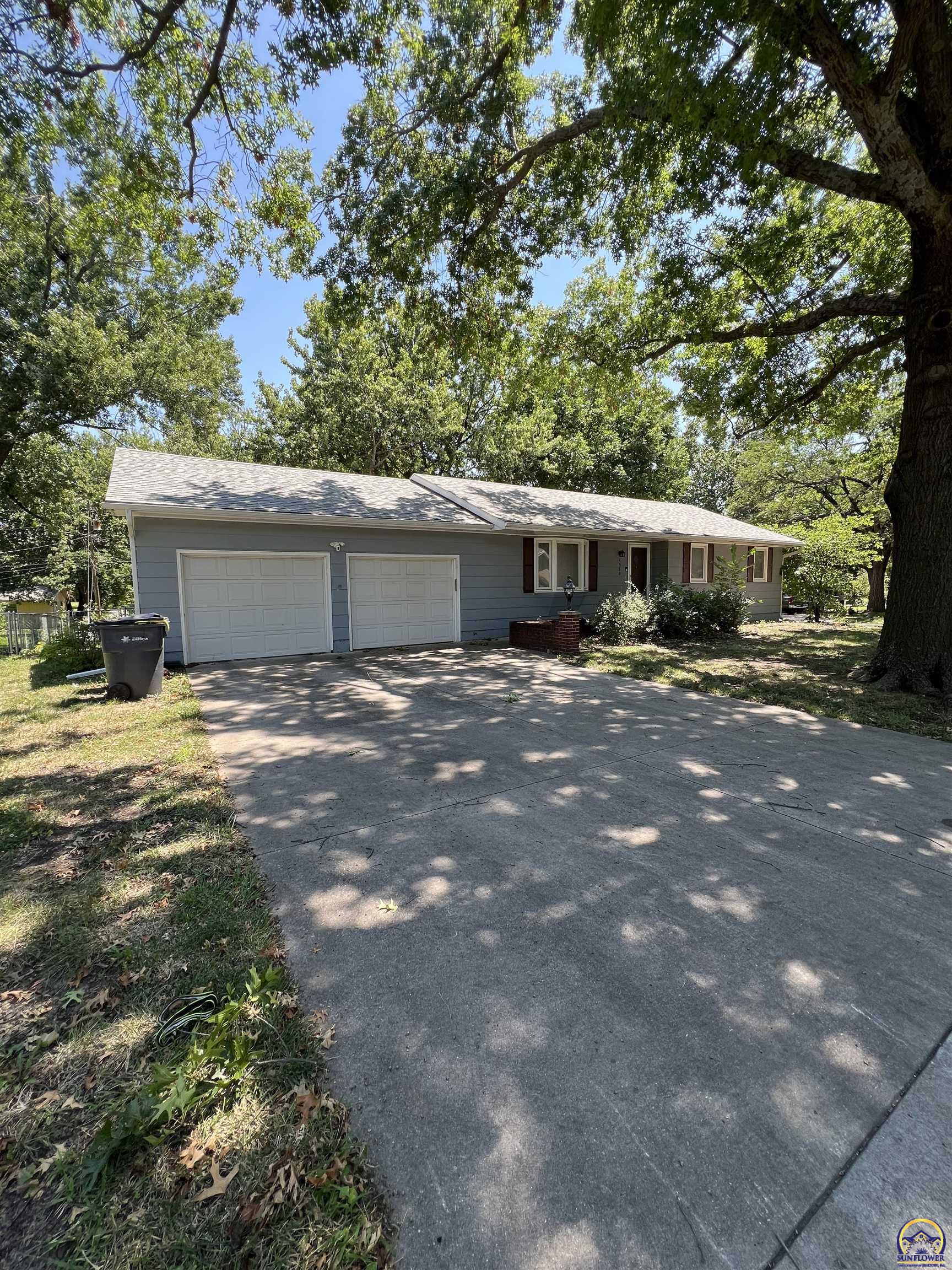 Photo of 1510 Thompson St, Emporia, KS 66801