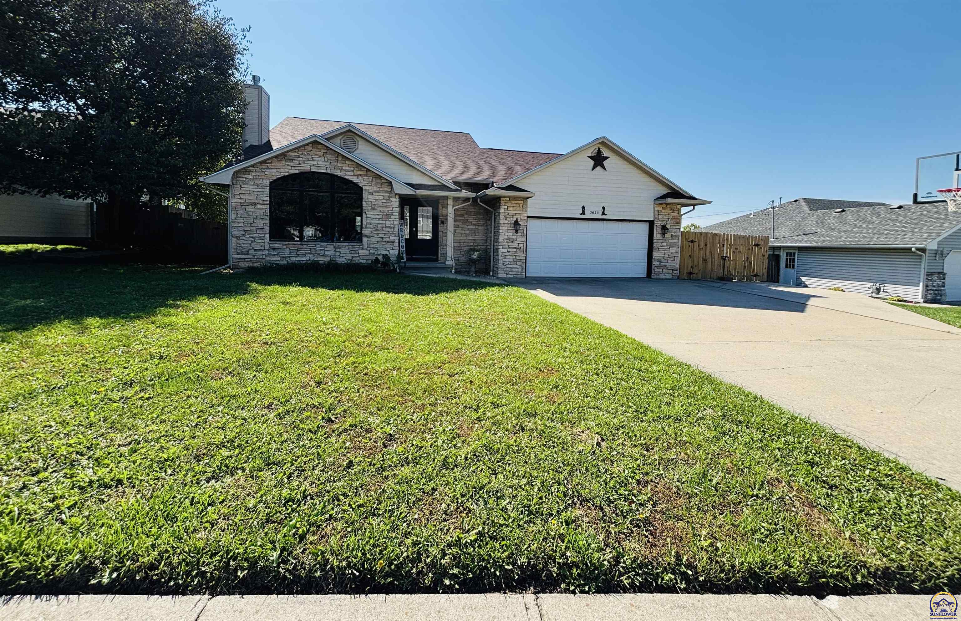 Photo of 3625 Caribou Ln, Emporia, KS 66801