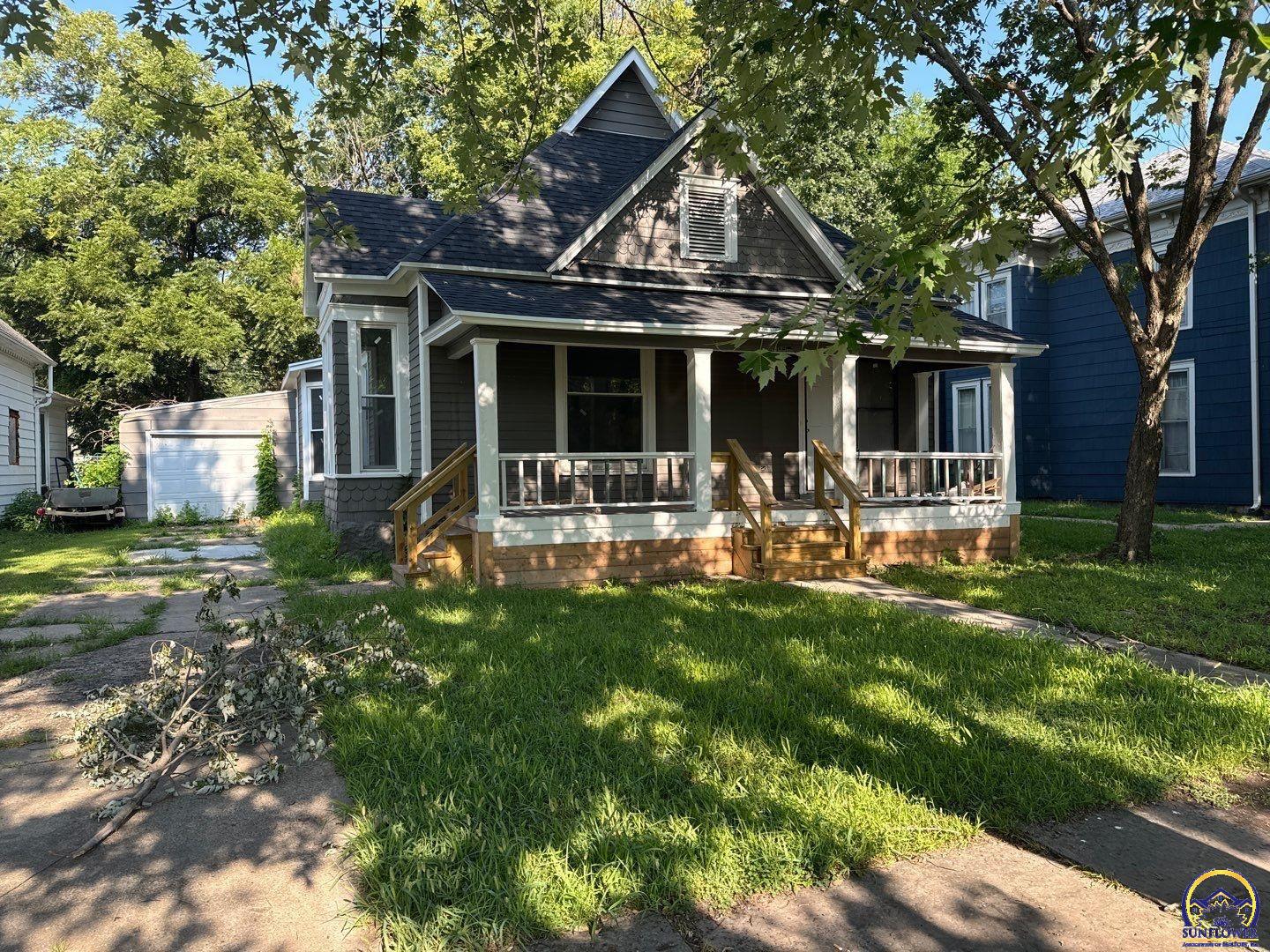 Photo of 905 Neosho St, Emporia, KS 66801