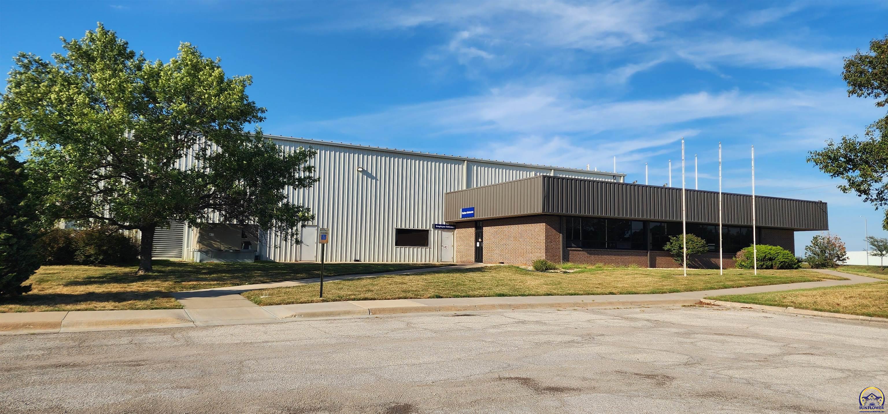 Photo of 1730 E Logan Ave, Emporia, KS 66801