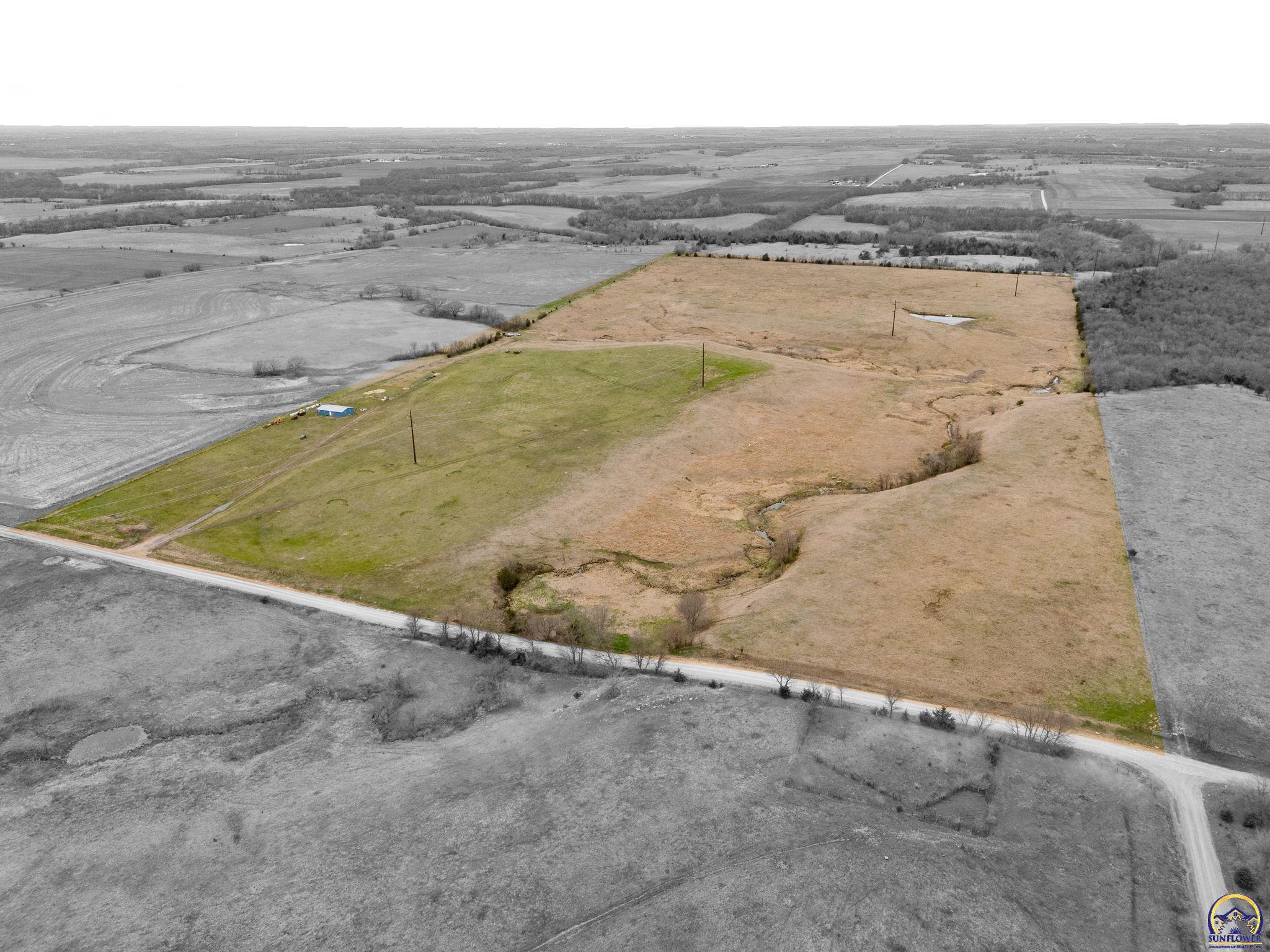 Photo of 3004 W 213th, Osage City, KS 66523-0000